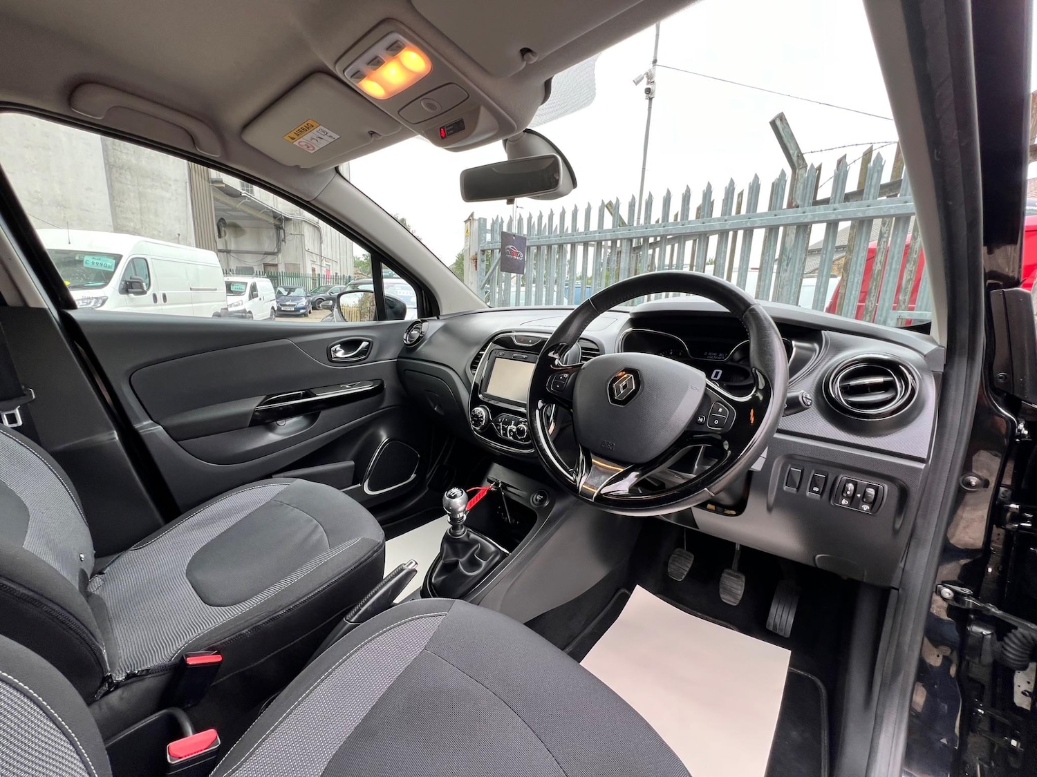 Used Renault Captur 2015 for sale - 76573481: Photo 31