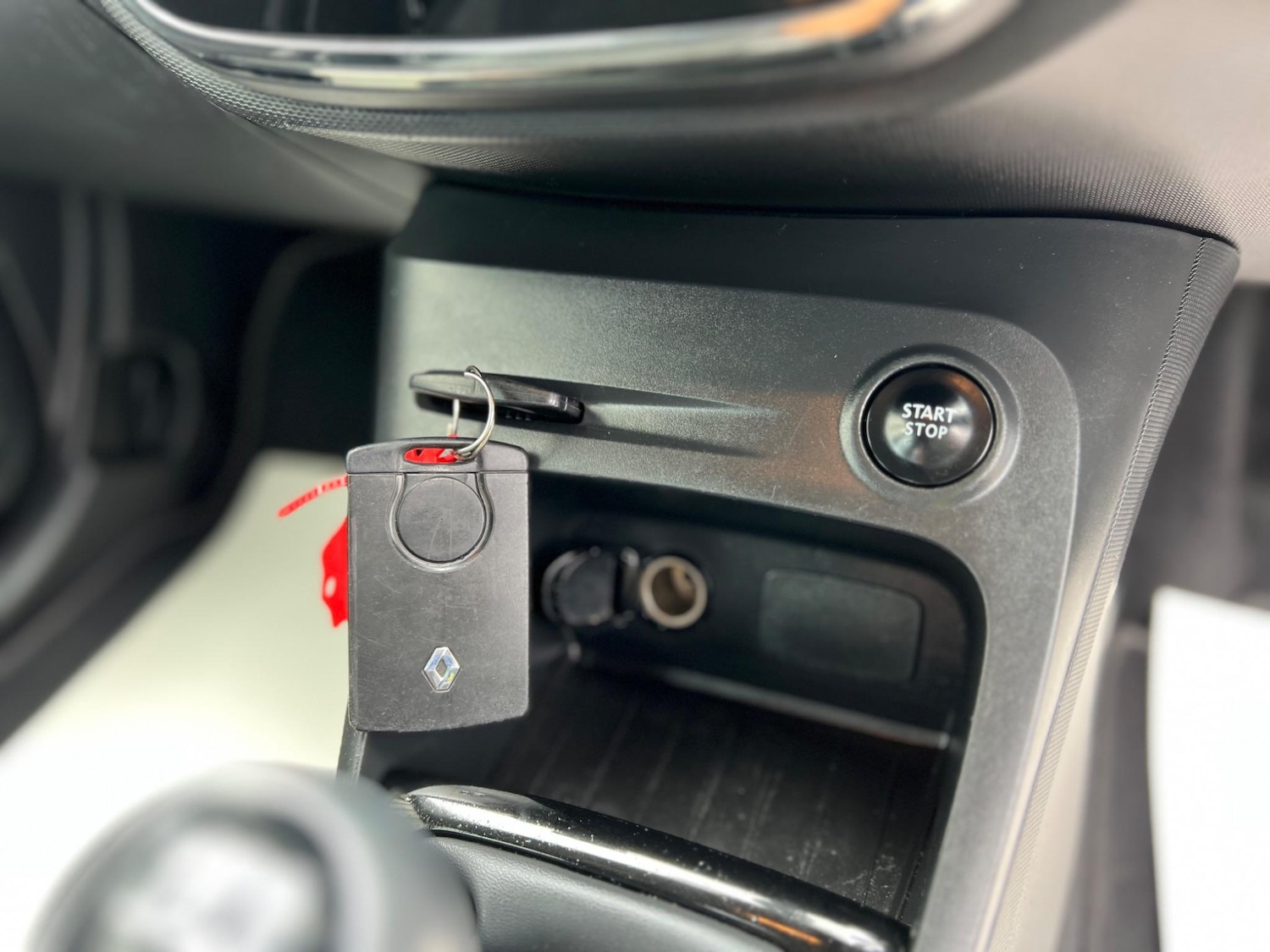 Used Renault Captur 2015 for sale - 76573481: Photo 39