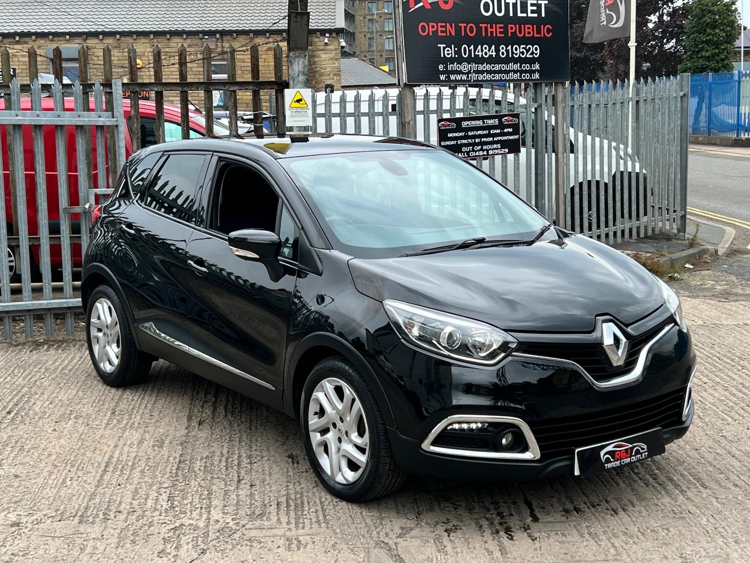 Used Renault Captur 2015 for sale - 76573481: Photo 4