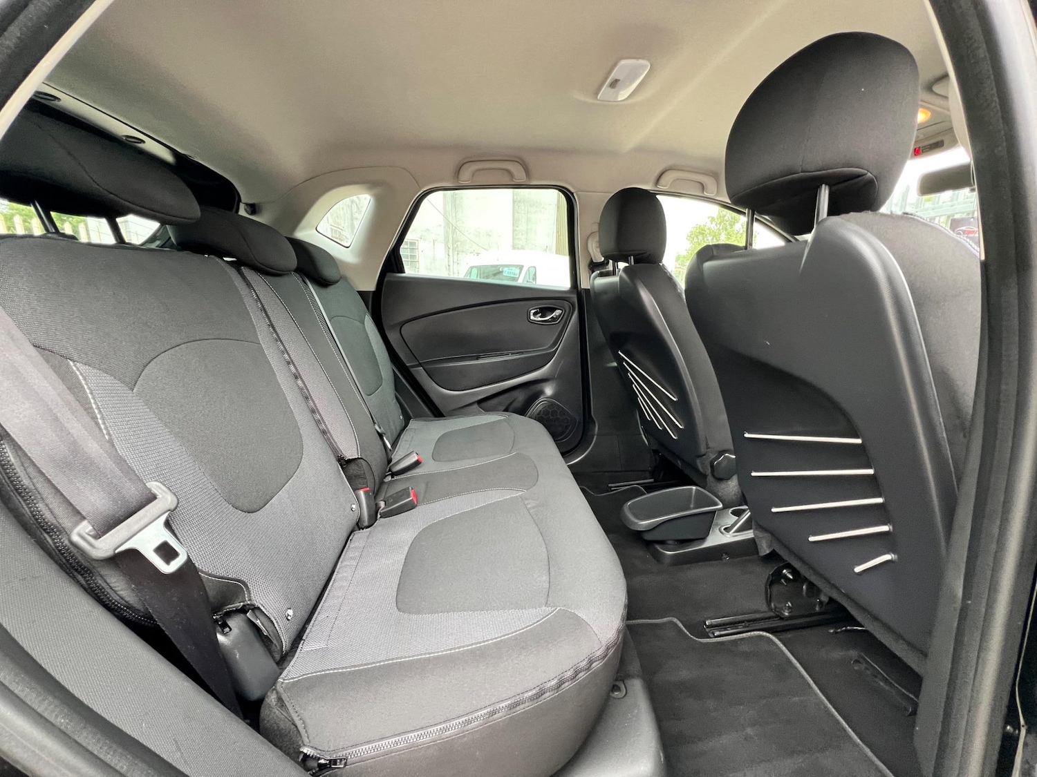 Used Renault Captur 2015 for sale - 76573481: Photo 52