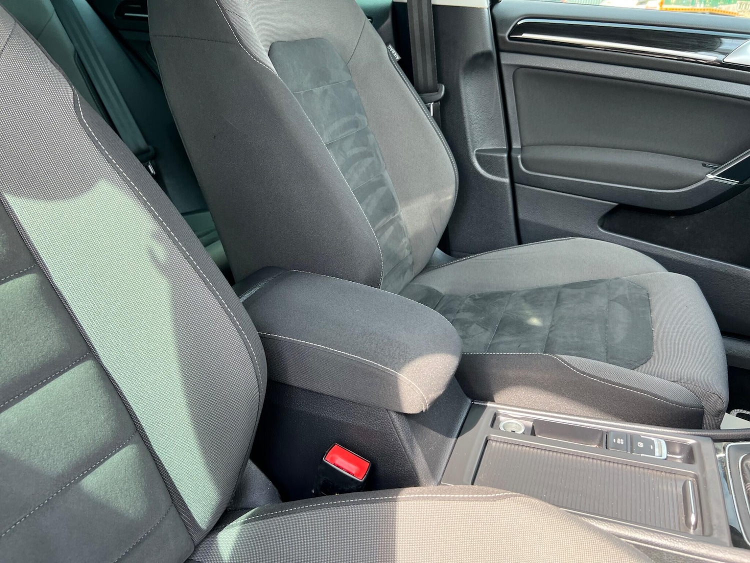 Used Volkswagen Golf 2018 for sale - 76325935: Photo 27