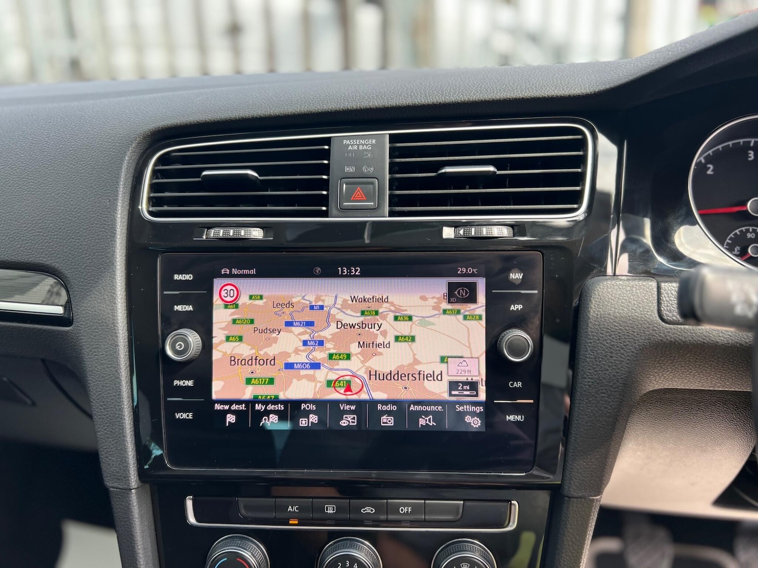 Used Volkswagen Golf 2018 for sale - 76325935: Photo 40