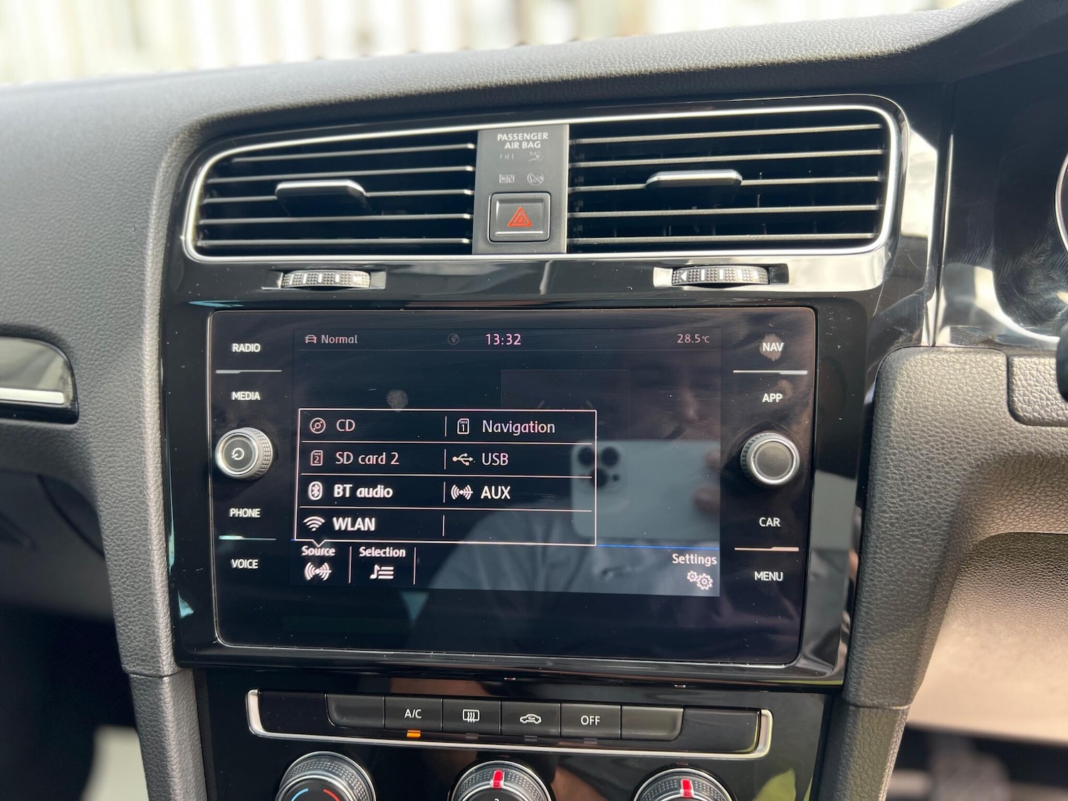 Used Volkswagen Golf 2018 for sale - 76325935: Photo 45