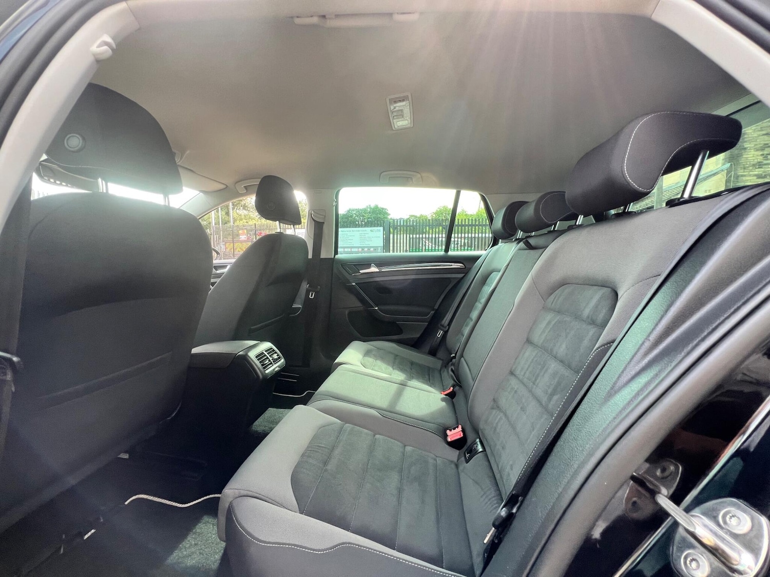 Used Volkswagen Golf 2018 for sale - 76325935: Photo 63