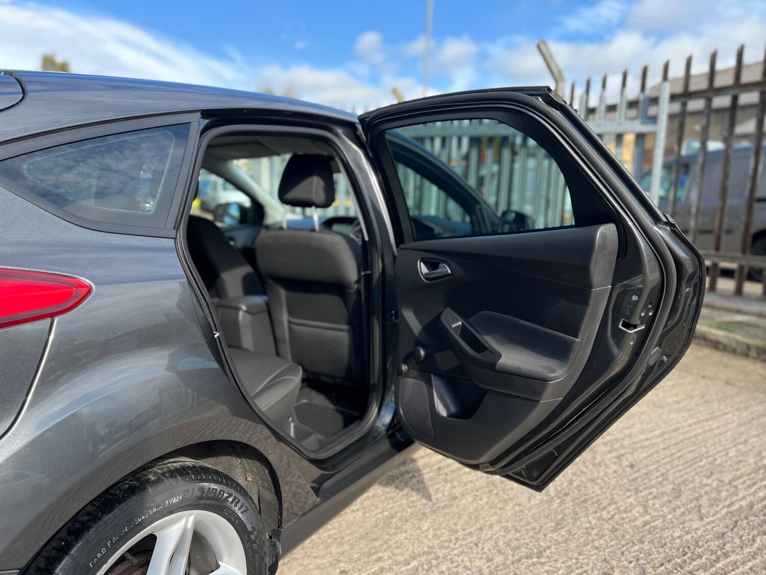 Used Ford Focus 2017 for sale - 76226405: Photo 50