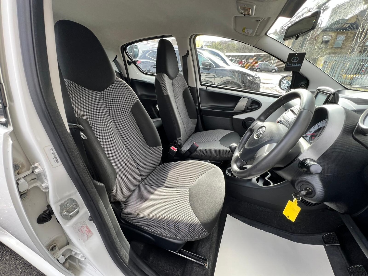 Used Toyota AYGO 2014 for sale - 77630079: Photo 30
