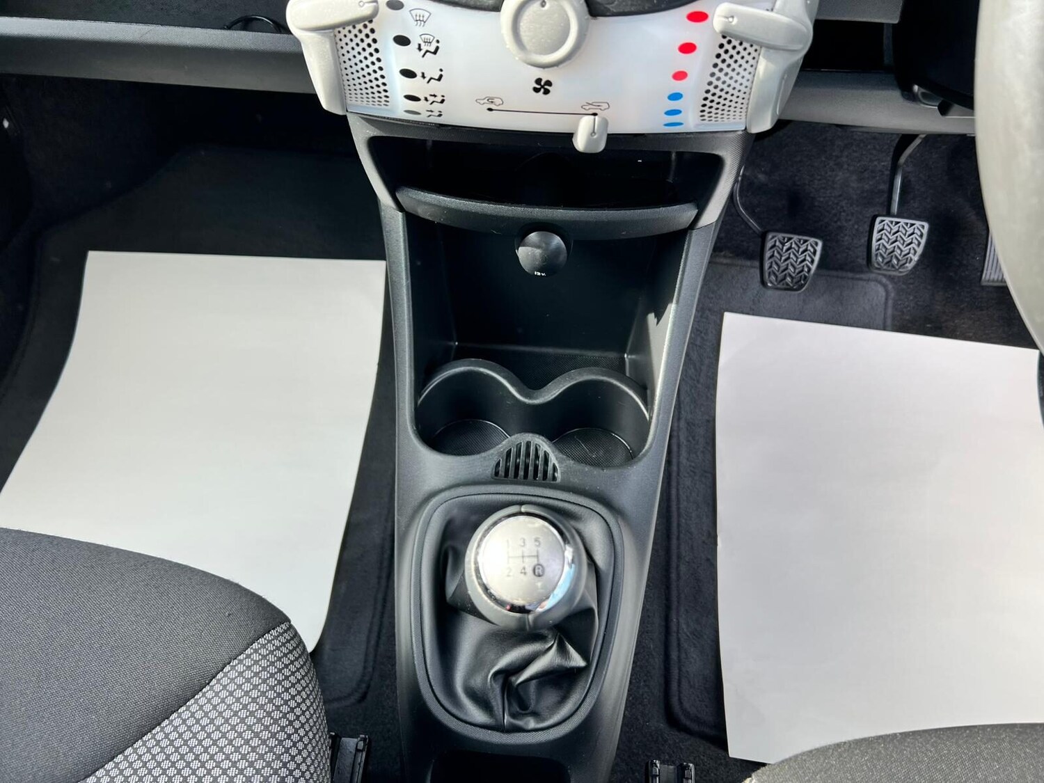 Used Toyota AYGO 2014 for sale - 77630079: Photo 35