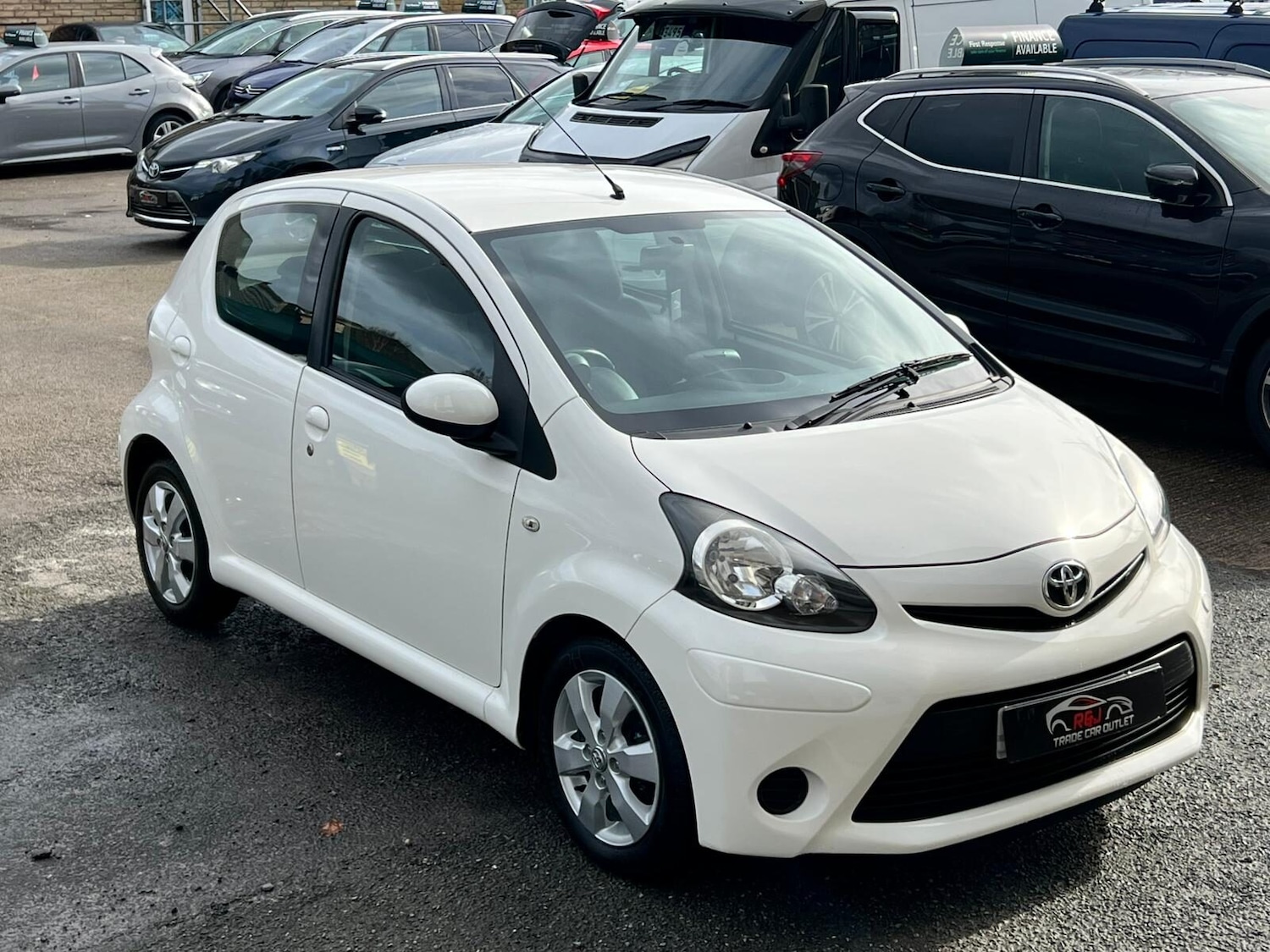 Used Toyota AYGO 2014 for sale - 77630079: Photo 5