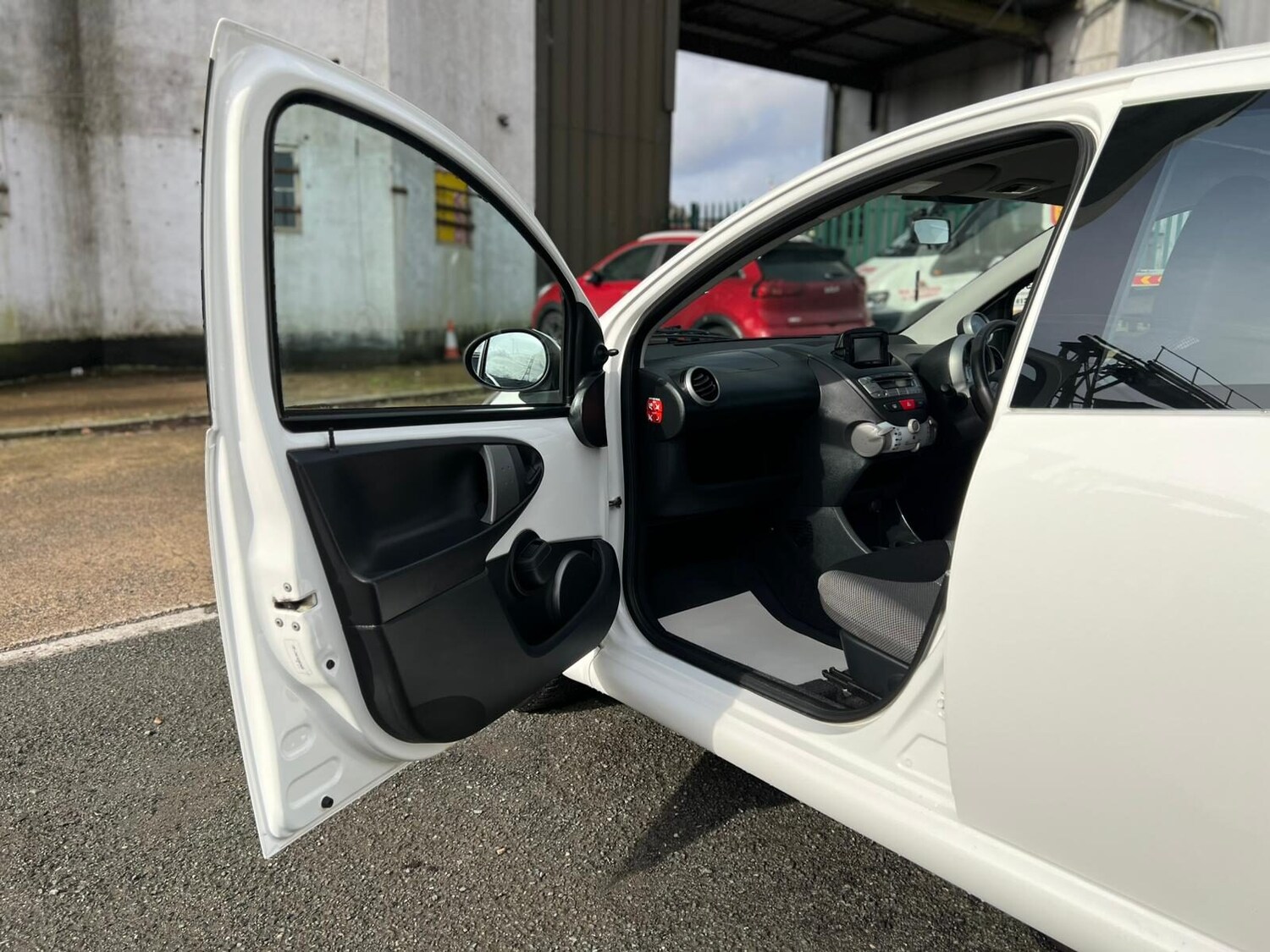 Used Toyota AYGO 2014 for sale - 77630079: Photo 50