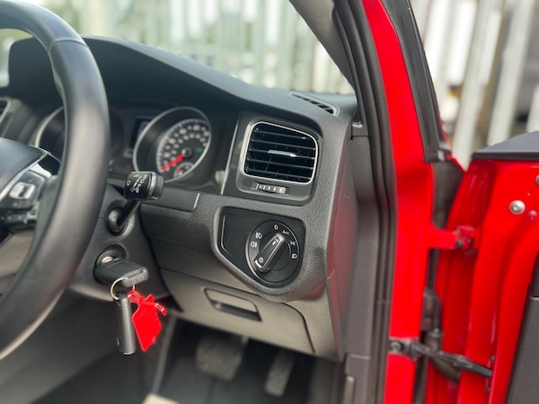 Used Volkswagen Golf 2019 for sale - 76012393: Photo 35