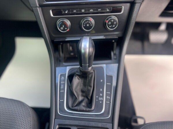 Used Volkswagen Golf 2019 for sale - 76012393: Photo 40