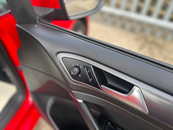 Used Volkswagen Golf 2019 for sale - 76012393: Photo 46