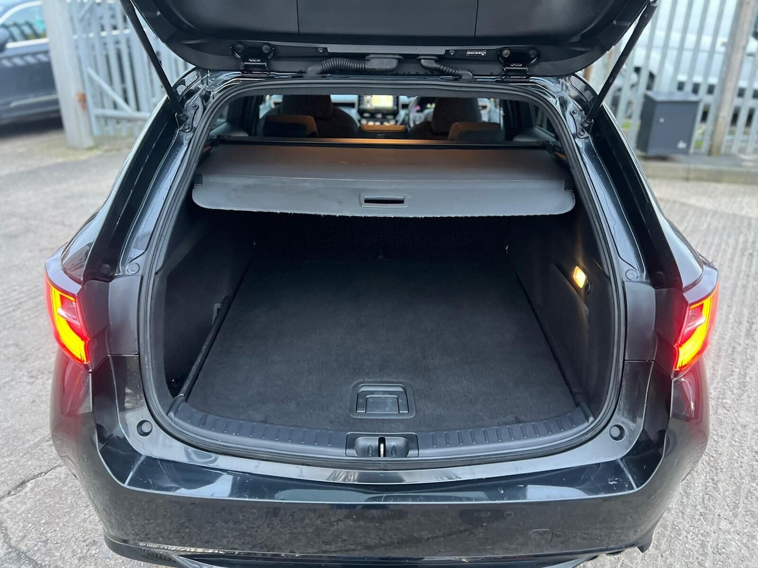 Used Toyota Corolla 2019 for sale - 77249678: Photo 25