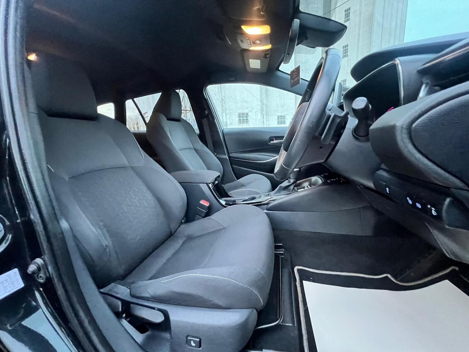 Used Toyota Corolla 2019 for sale - 77249678: Photo 32