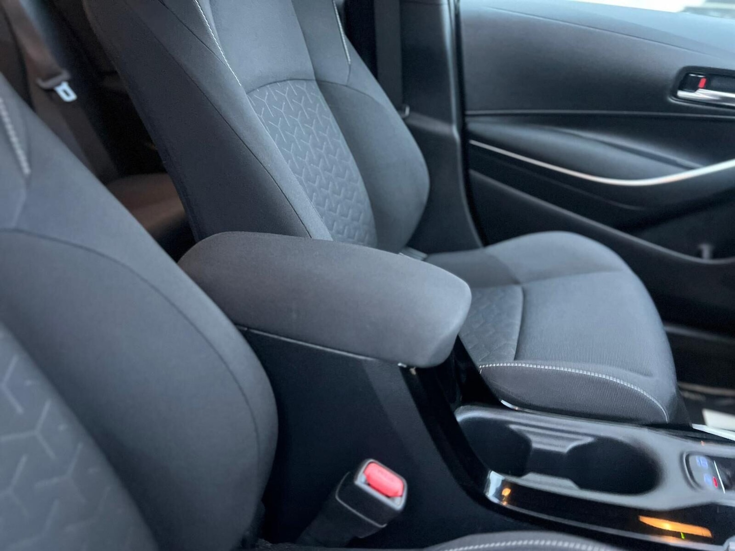 Used Toyota Corolla 2019 for sale - 77249678: Photo 33