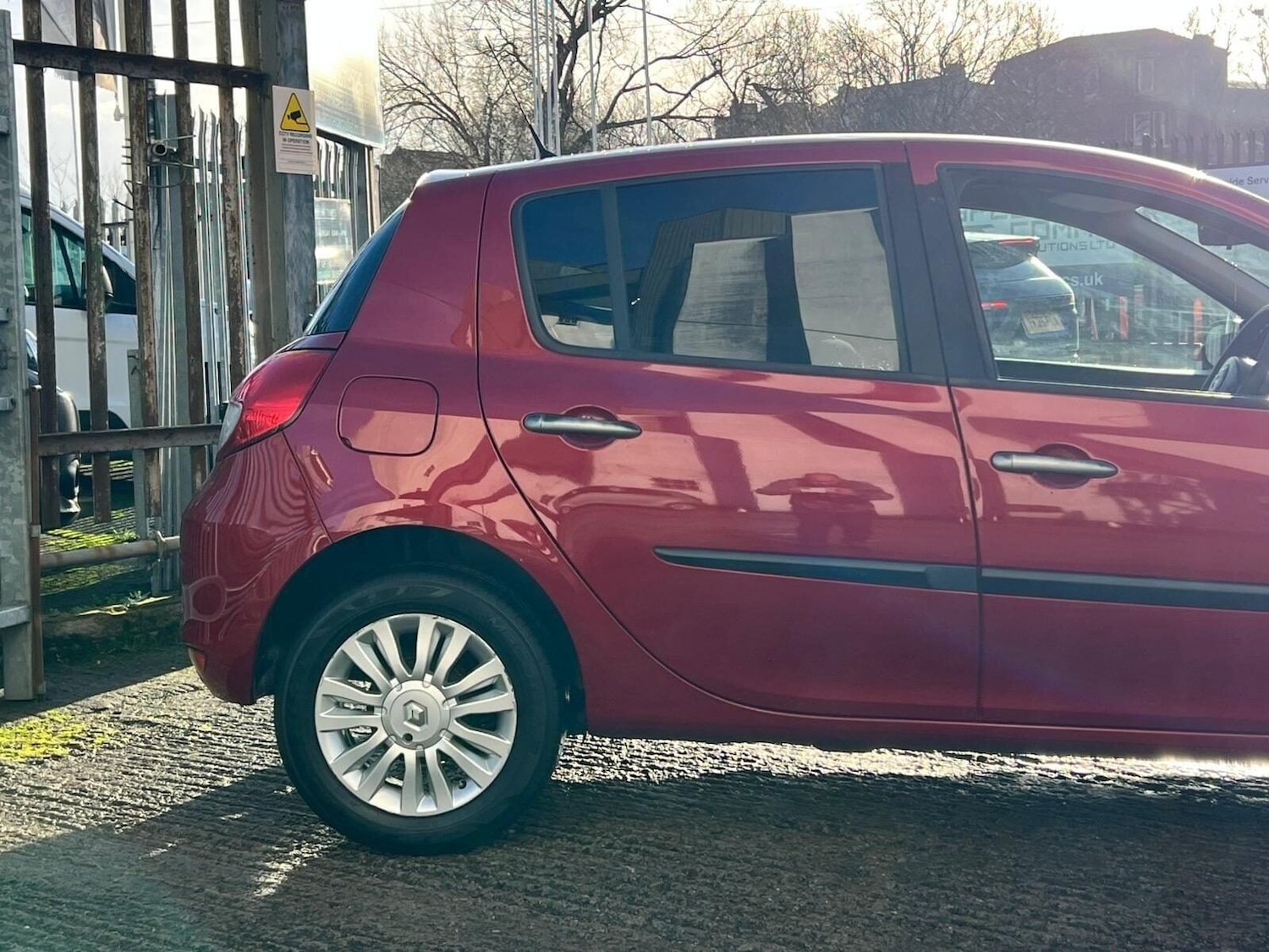 Used Renault Clio 2010 for sale - 77249704: Photo 13