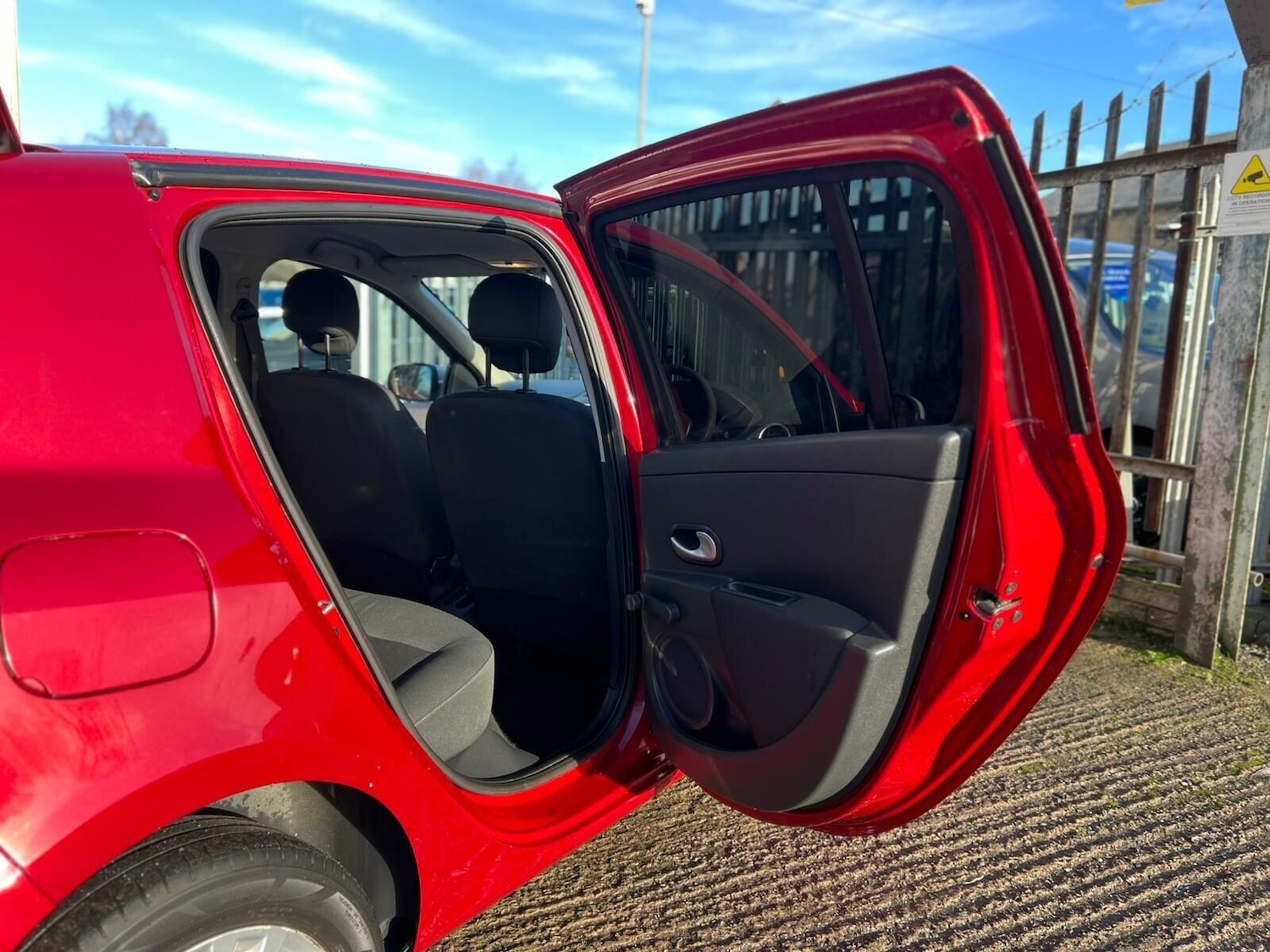 Used Renault Clio 2010 for sale - 77249704: Photo 49