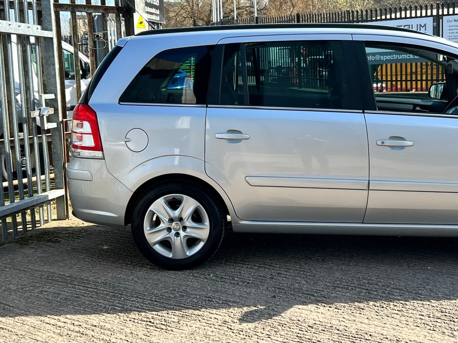 Used Vauxhall Zafira 2011 for sale - 77985038: Photo 13