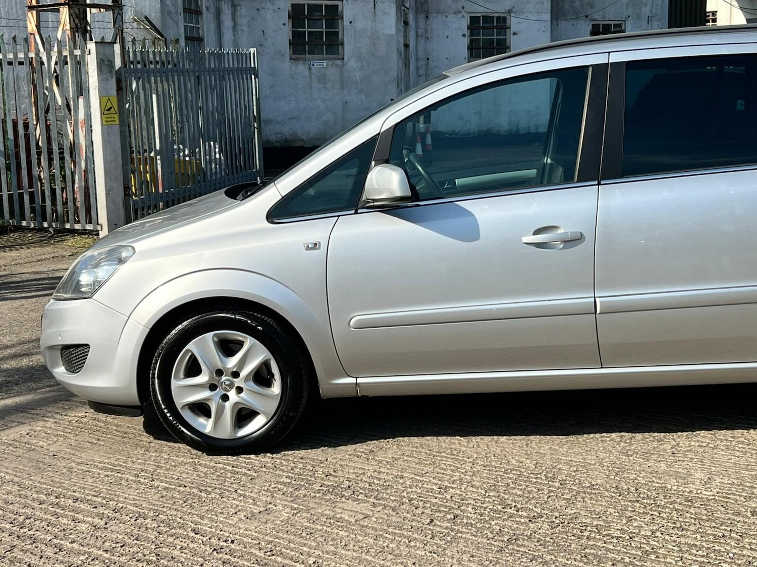 Used Vauxhall Zafira 2011 for sale - 77985038: Photo 18