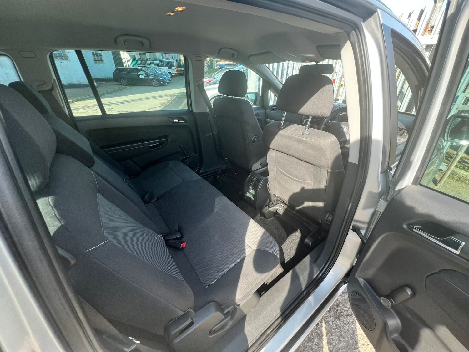 Used Vauxhall Zafira 2011 for sale - 77985038: Photo 39