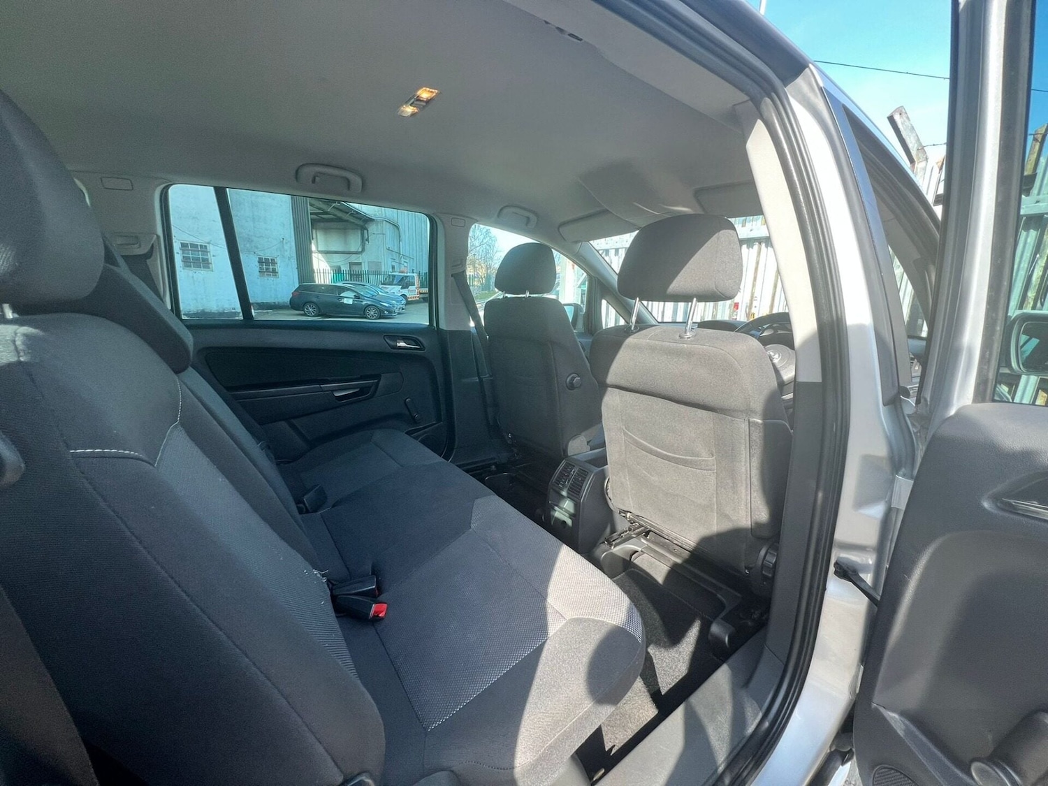 Used Vauxhall Zafira 2011 for sale - 77985038: Photo 40