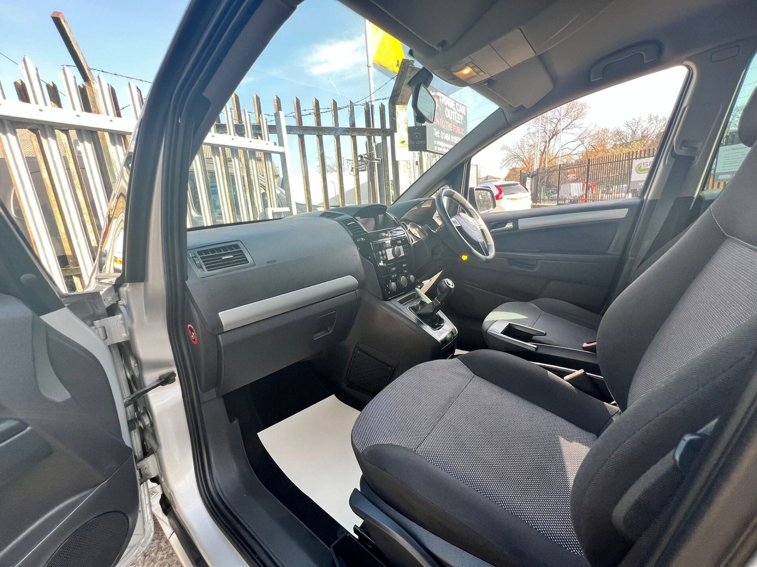 Used Vauxhall Zafira 2011 for sale - 77985038: Photo 43