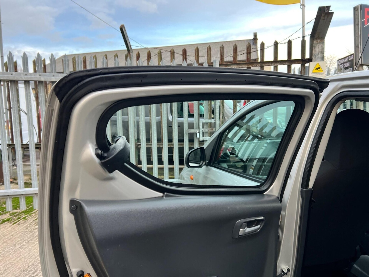 Used Suzuki Alto 2010 for sale - 77249750: Photo 59