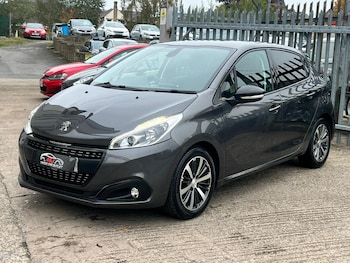 Used Peugeot 208 2017 for sale - 76377908: Photo