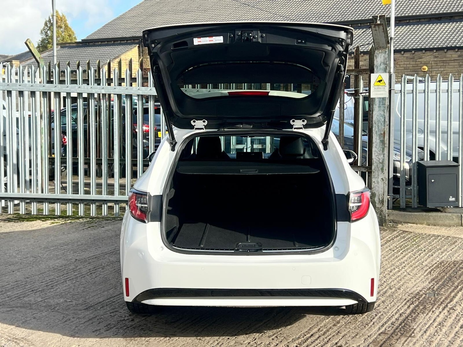 Used Toyota Corolla 2019 for sale - 76408624: Photo 23