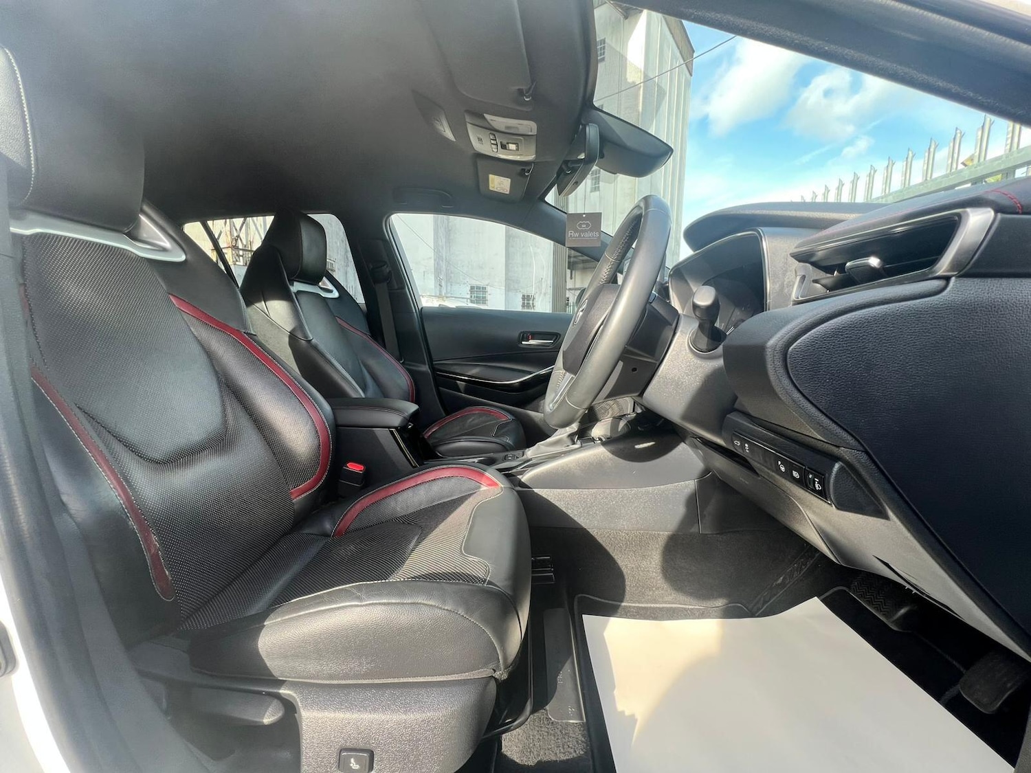 Used Toyota Corolla 2019 for sale - 76408624: Photo 31