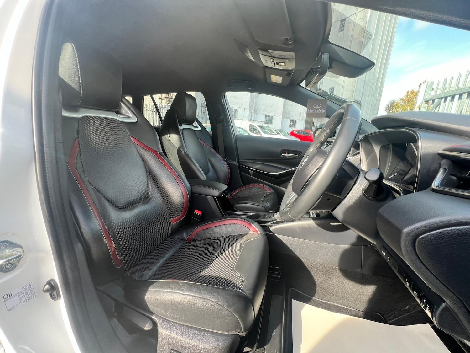 Used Toyota Corolla 2019 for sale - 76408624: Photo 32