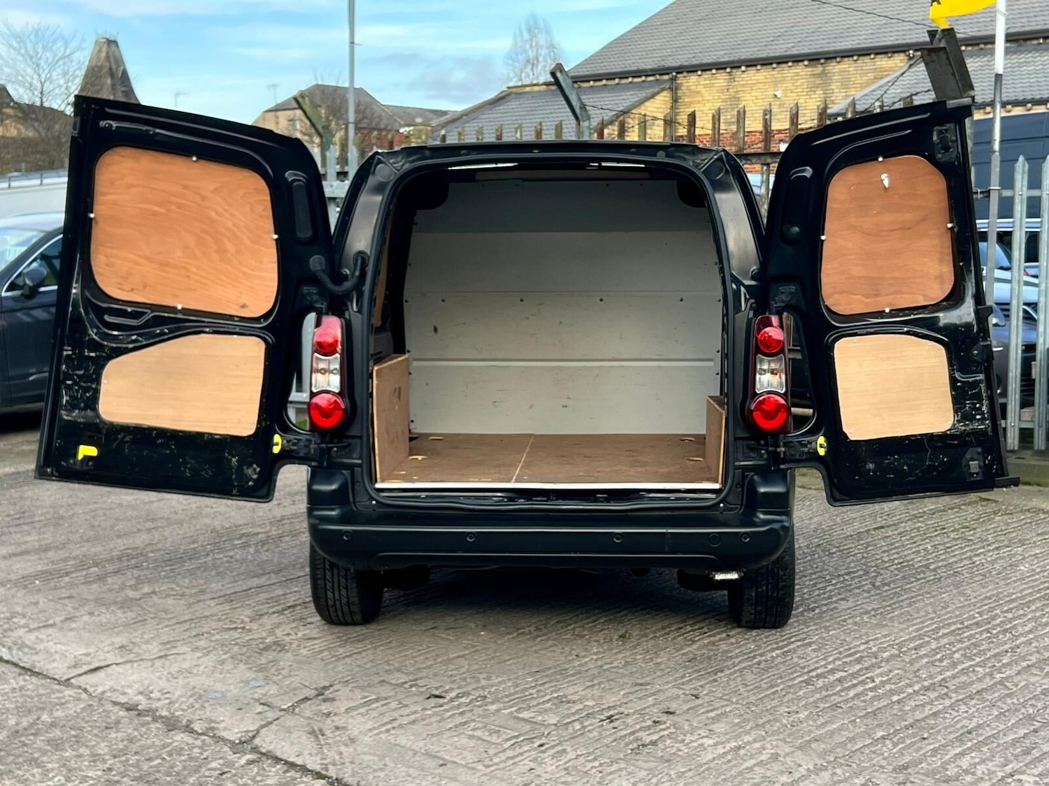 Used Citroen Berlingo 2015 for sale - 77630073: Photo 26