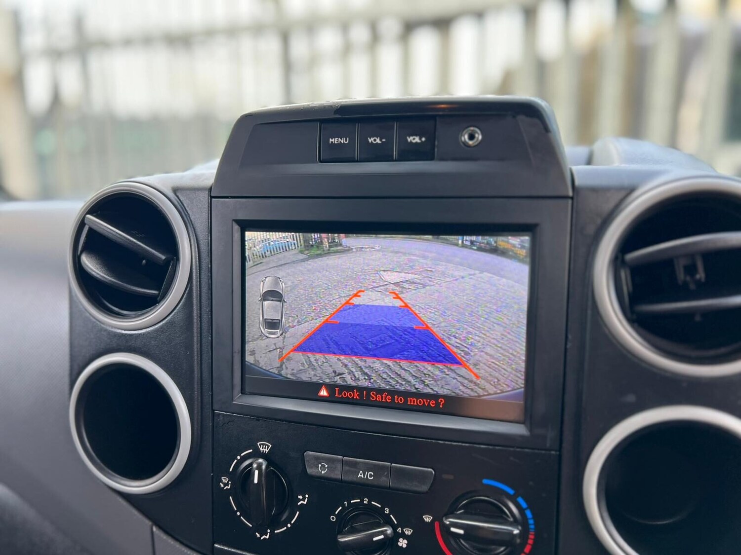 Used Citroen Berlingo 2015 for sale - 77630073: Photo 40