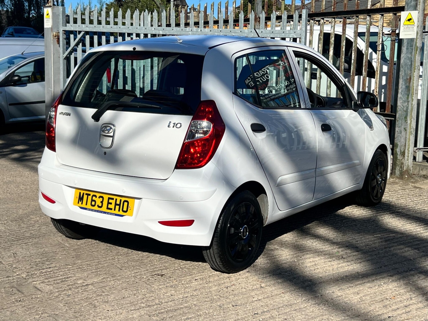 Used Hyundai i10 2013 for sale - 76521639: Photo 10