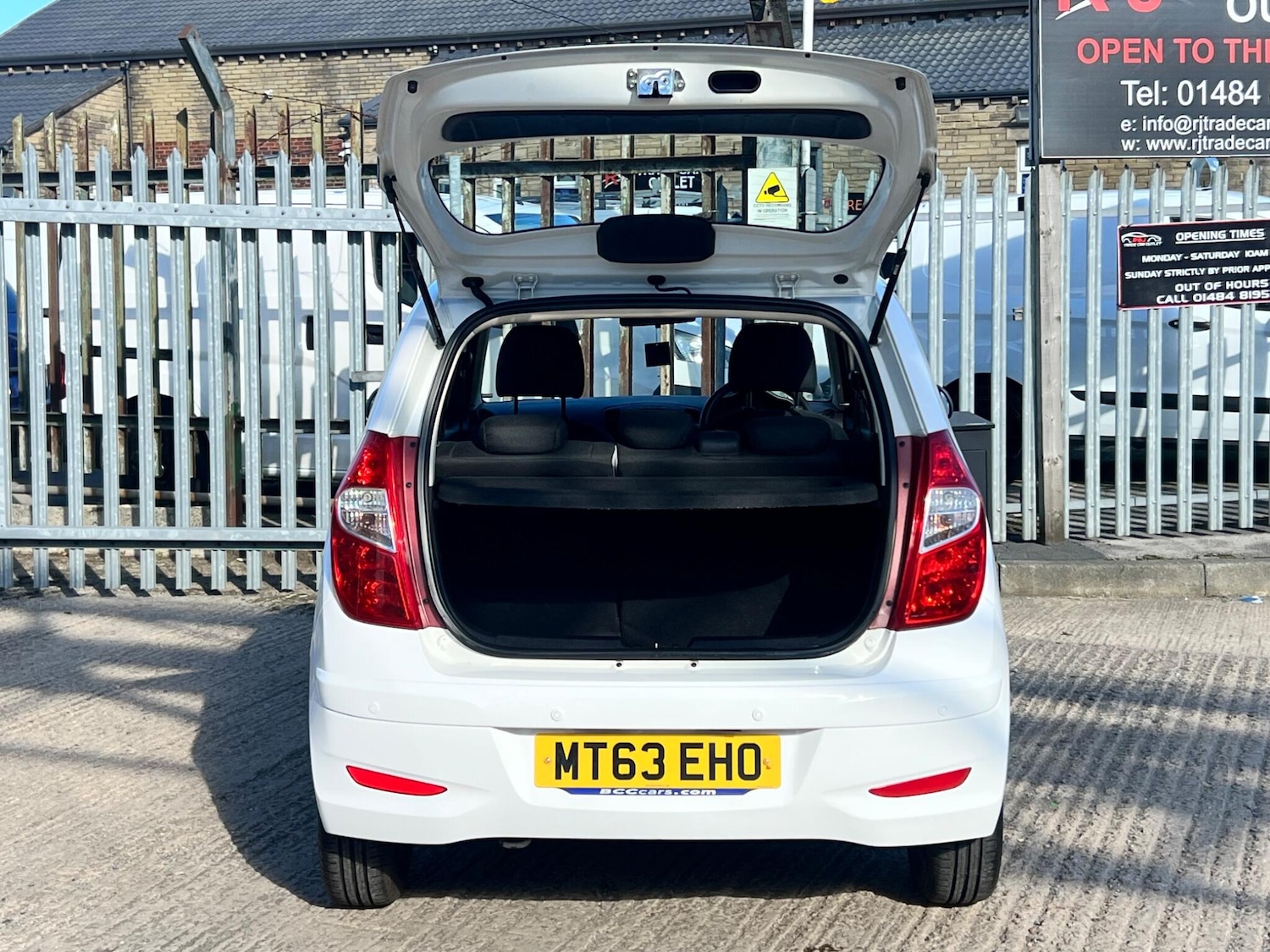 Used Hyundai i10 2013 for sale - 76521639: Photo 22