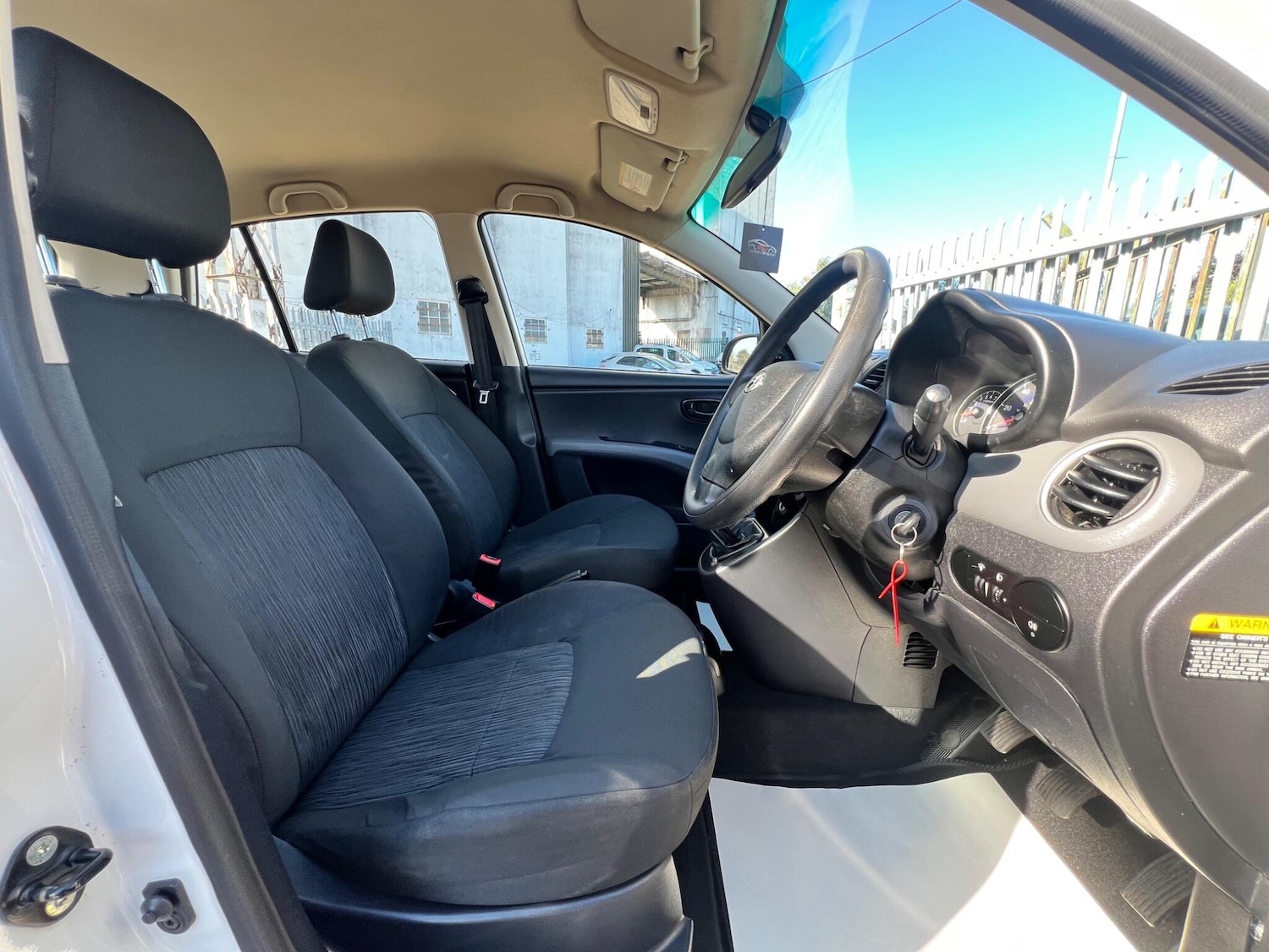 Used Hyundai i10 2013 for sale - 76521639: Photo 28