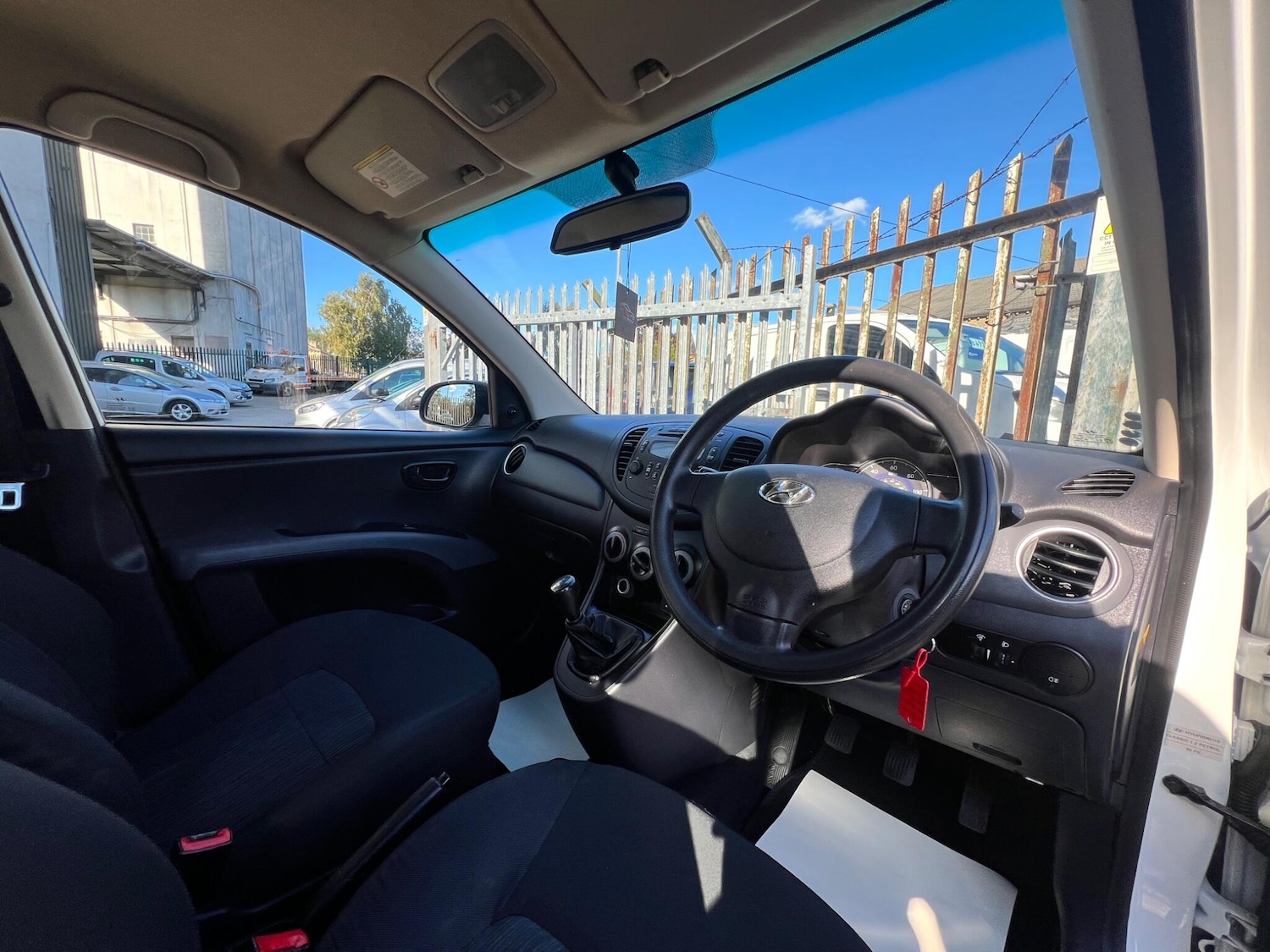 Used Hyundai i10 2013 for sale - 76521639: Photo 30