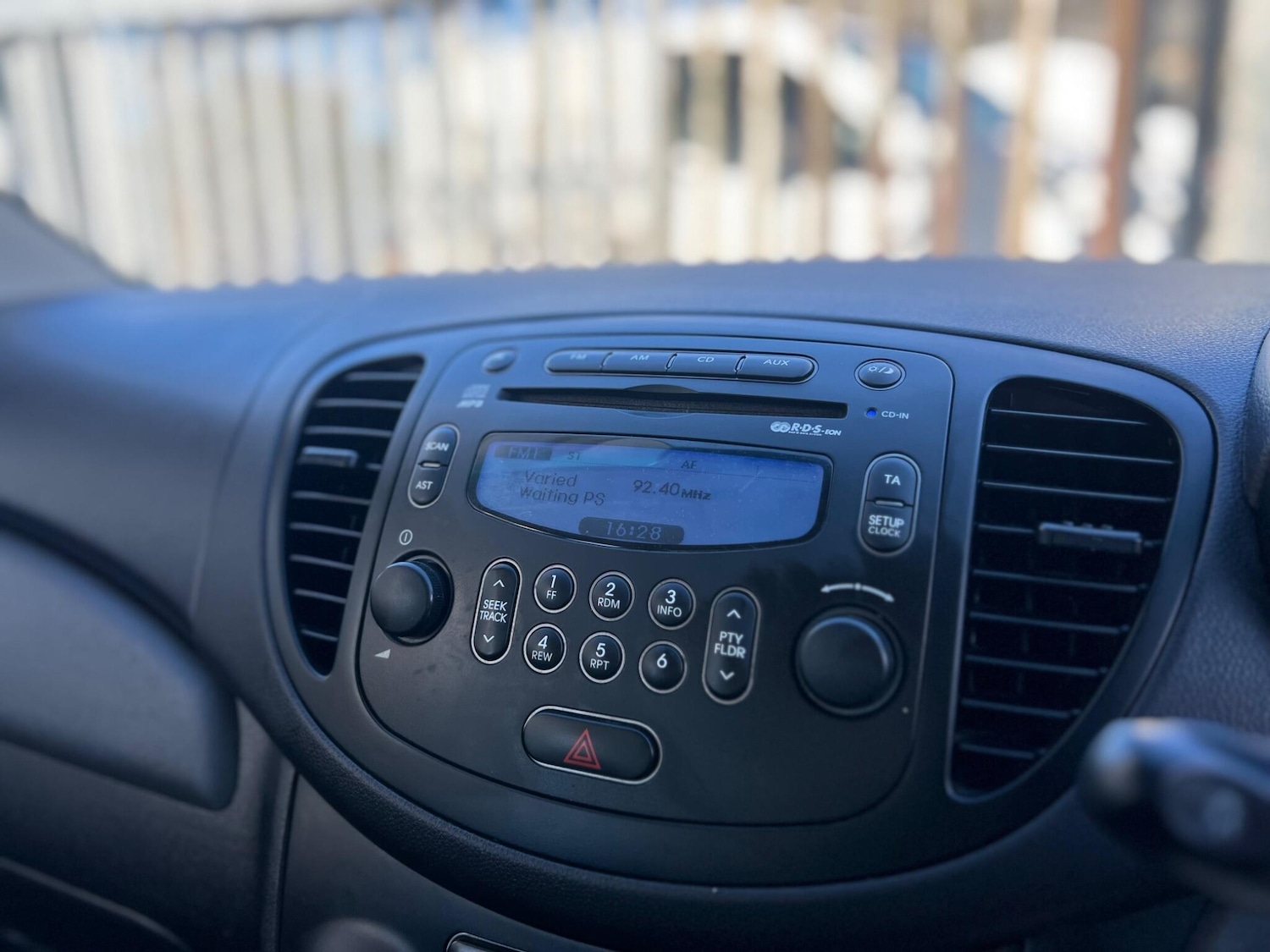 Used Hyundai i10 2013 for sale - 76521639: Photo 34