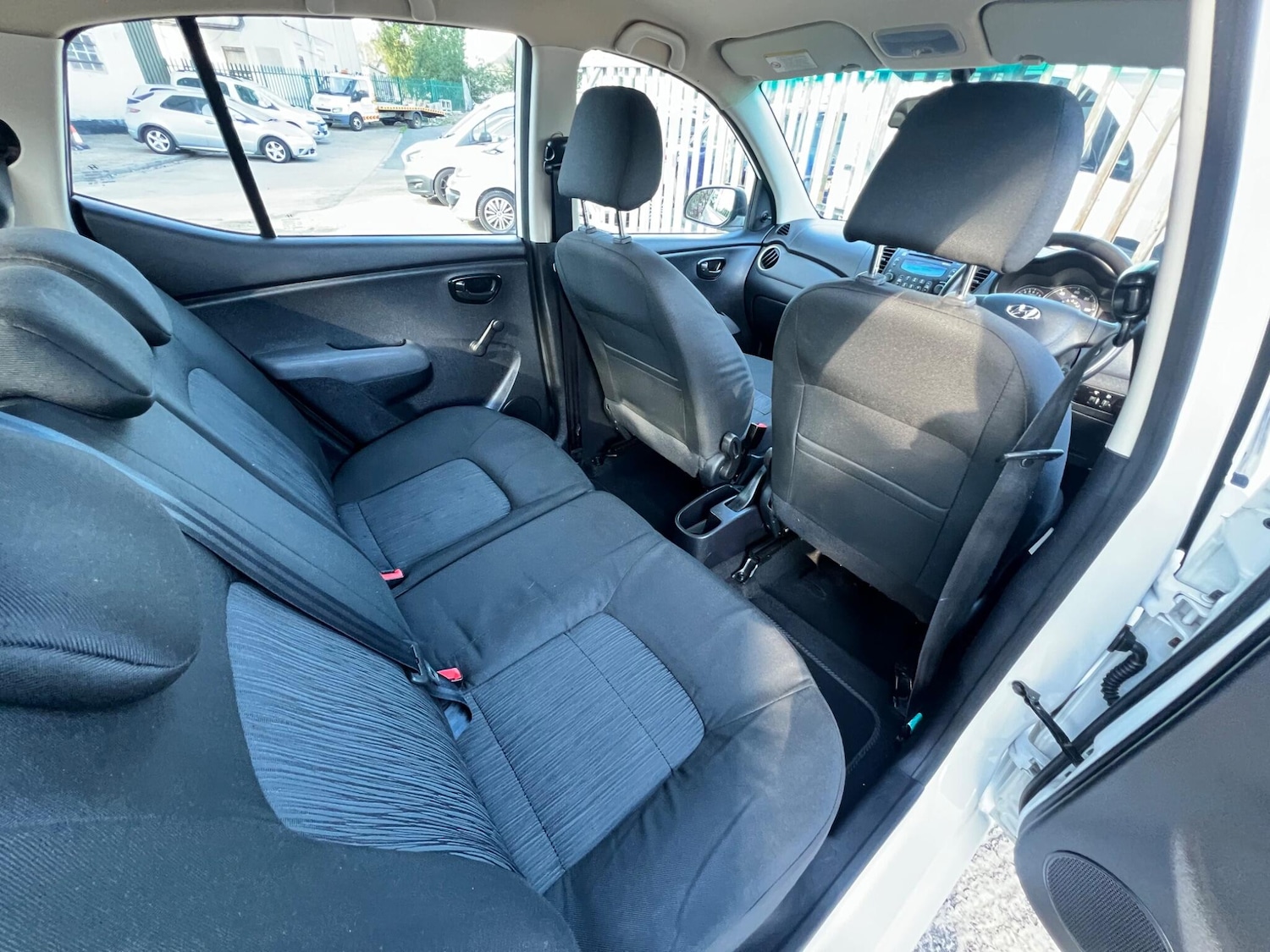 Used Hyundai i10 2013 for sale - 76521639: Photo 42