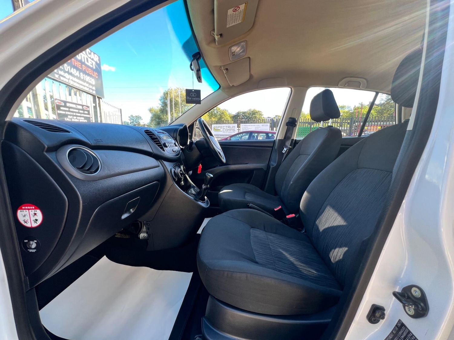 Used Hyundai i10 2013 for sale - 76521639: Photo 48