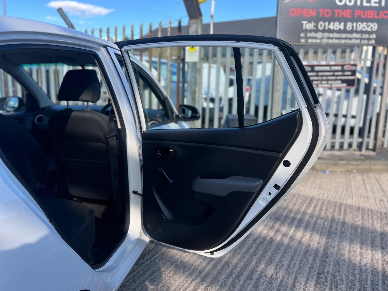 Used Hyundai i10 2013 for sale - 76521639: Photo 55