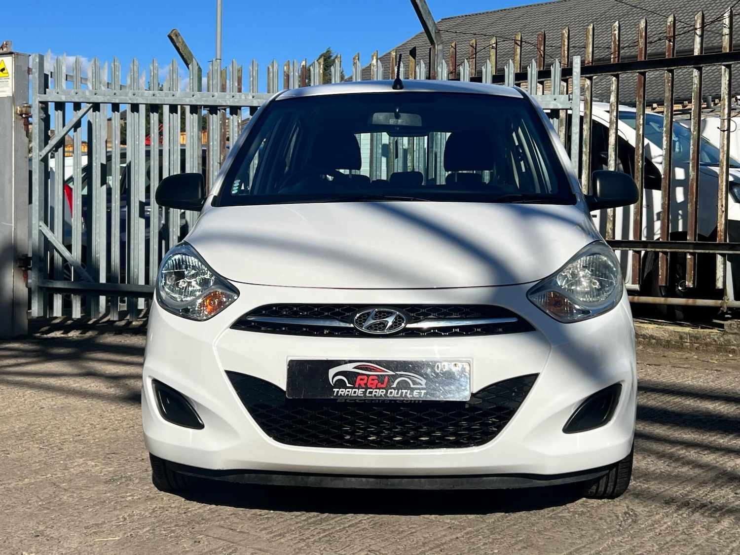 Used Hyundai i10 2013 for sale - 76521639: Photo 7