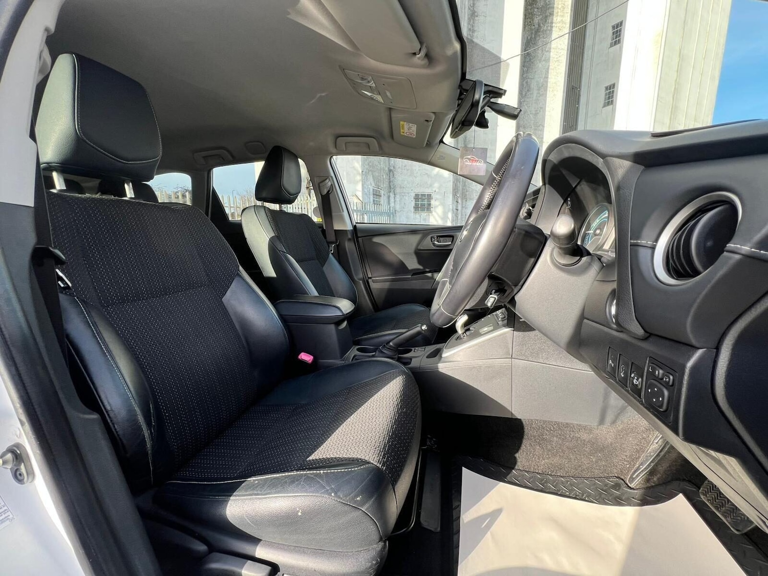 Used Toyota Auris 2015 for sale - 77249675: Photo 32