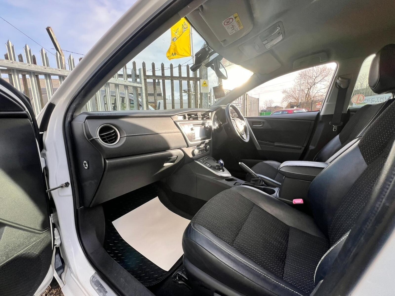 Used Toyota Auris 2015 for sale - 77249675: Photo 54