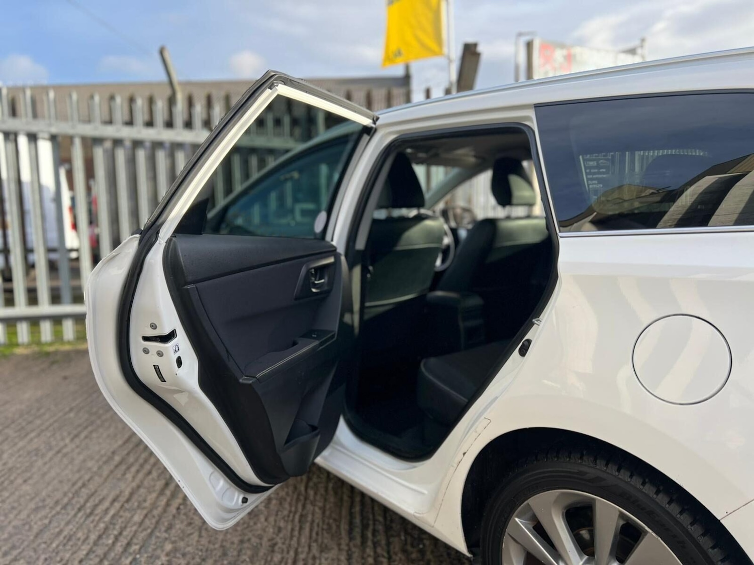 Used Toyota Auris 2015 for sale - 77249675: Photo 64