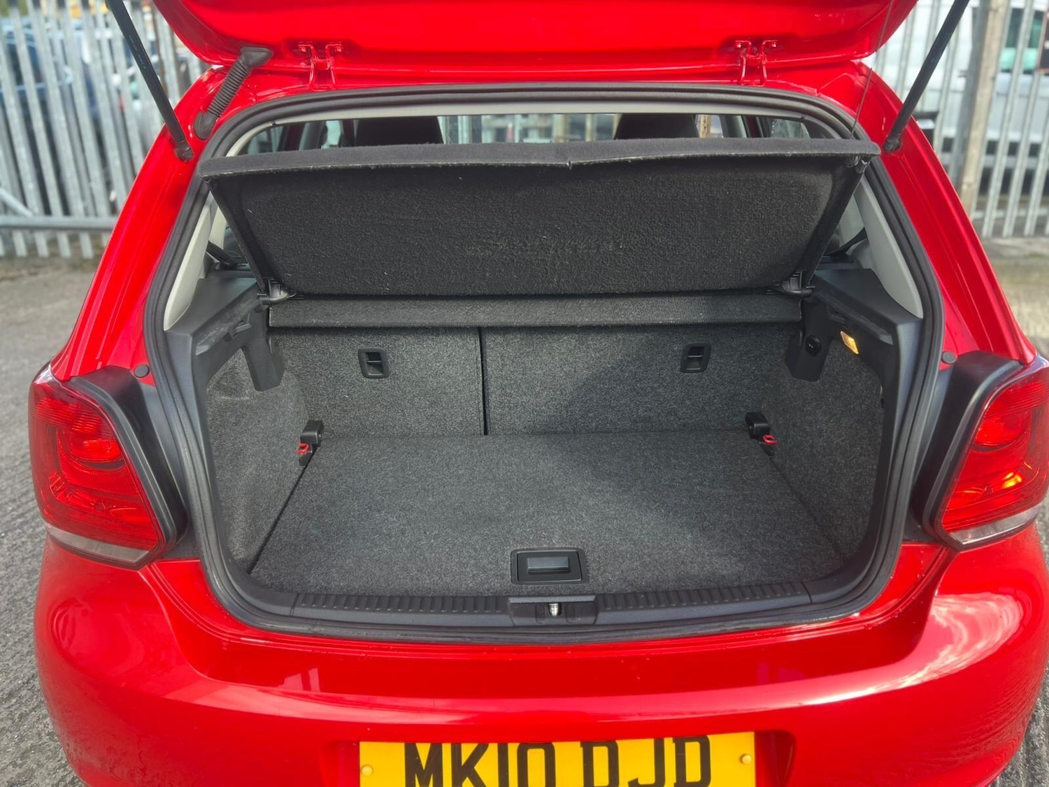 Used Volkswagen Polo 2010 for sale - 76399370: Photo 23