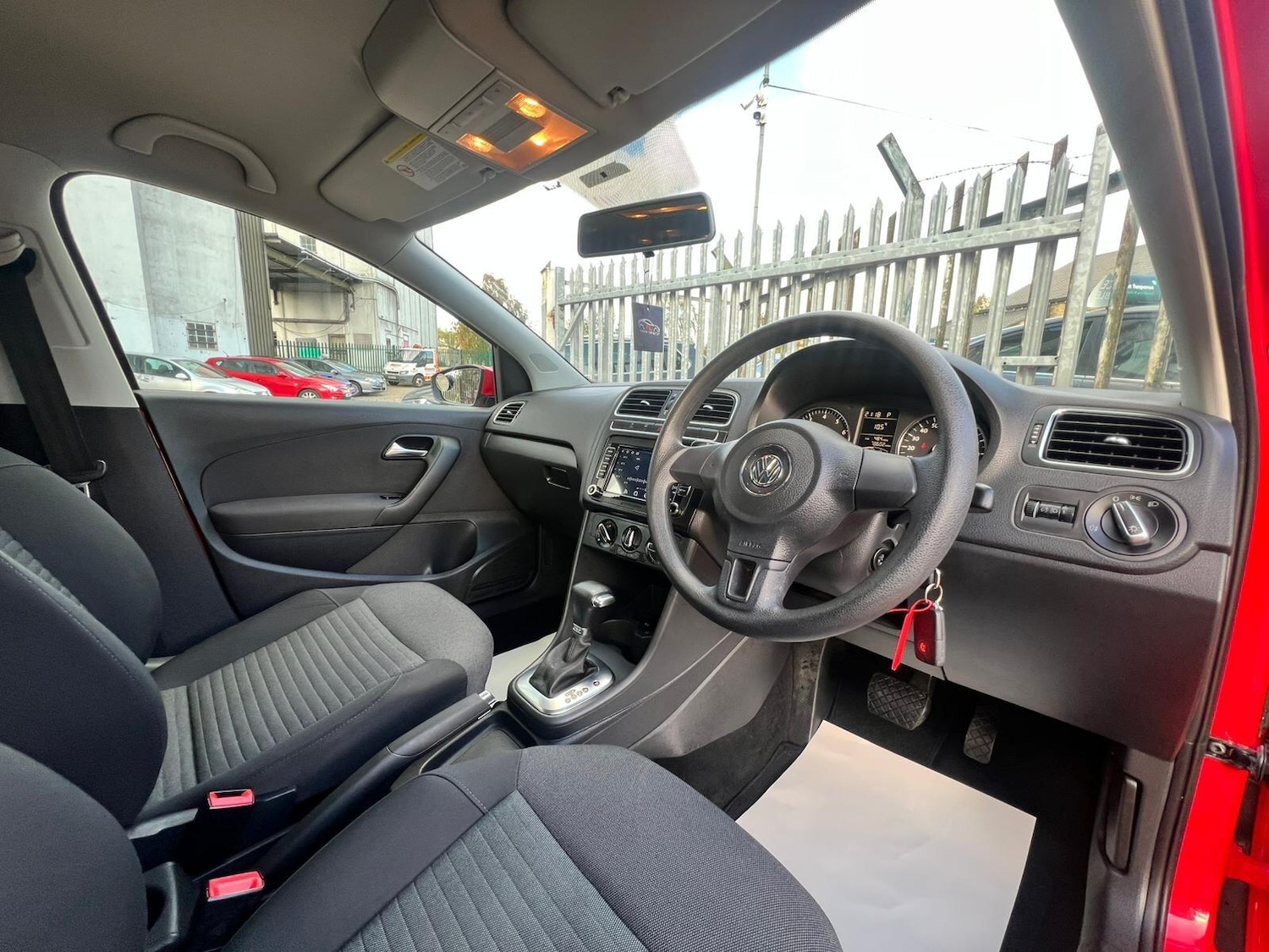 Used Volkswagen Polo 2010 for sale - 76399370: Photo 33