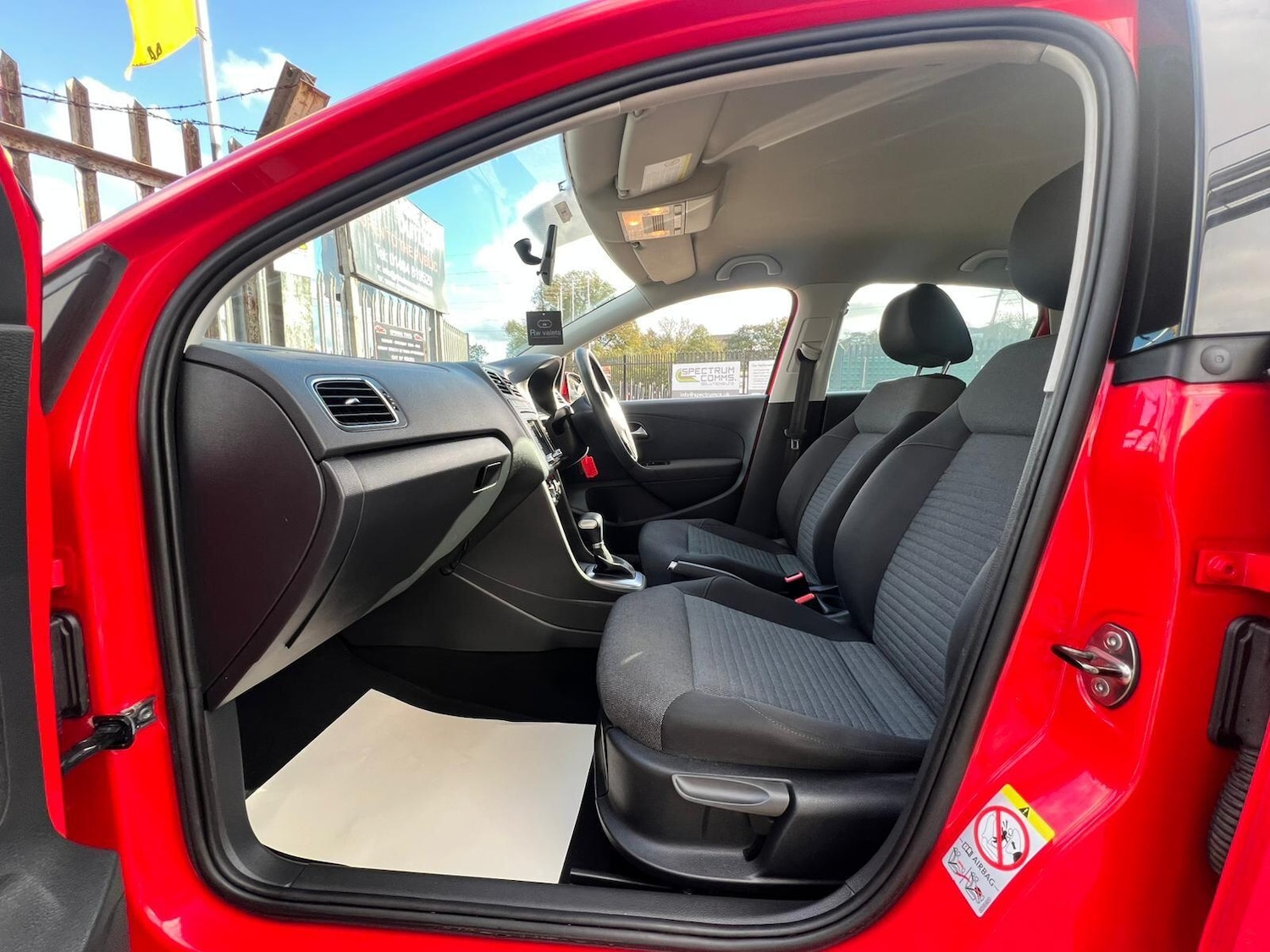 Used Volkswagen Polo 2010 for sale - 76399370: Photo 49