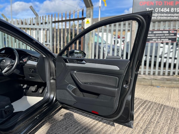 Used Volkswagen Passat 2020 for sale - 76002204: Photo 54
