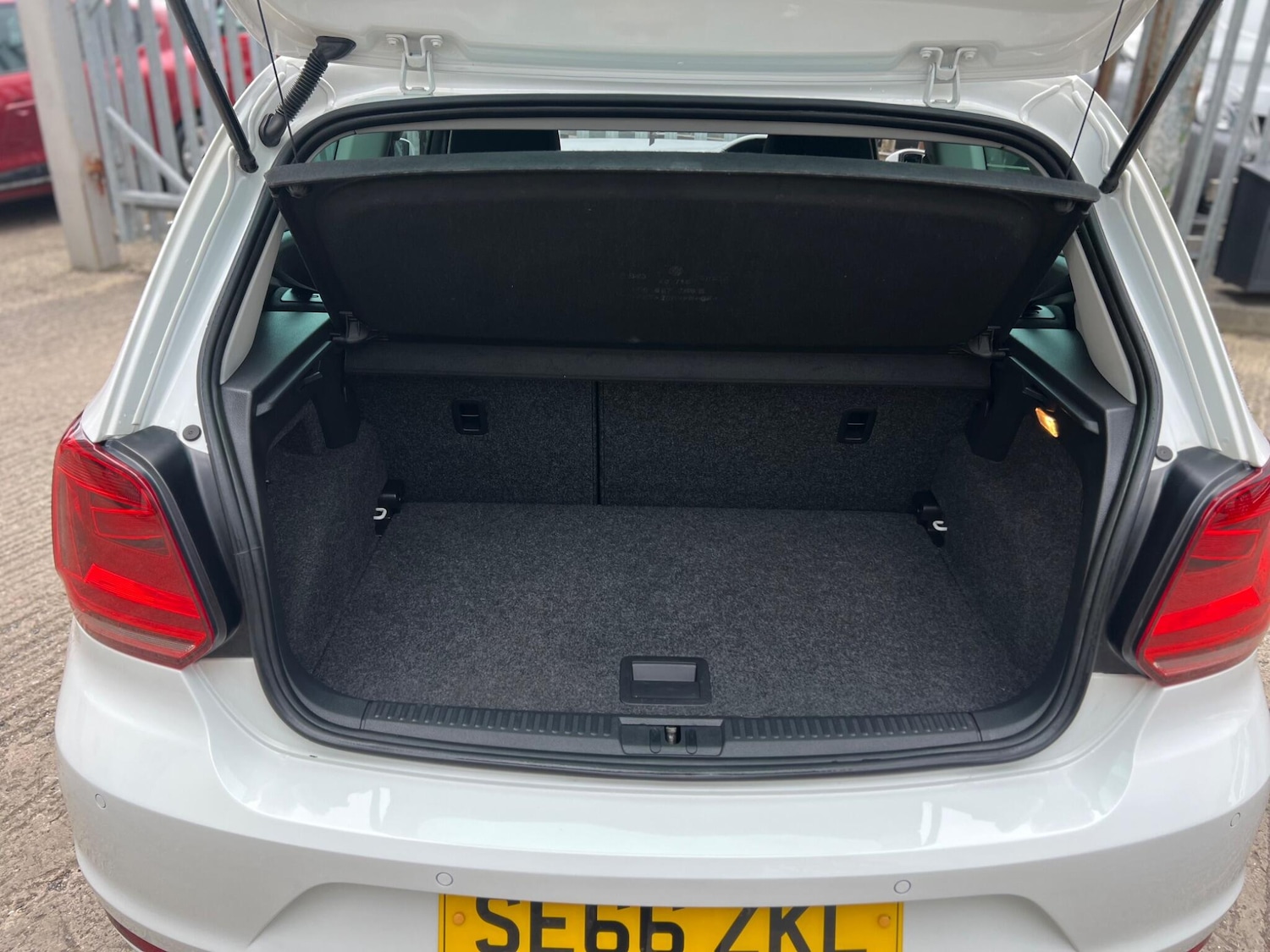 Used Volkswagen Polo 2017 for sale - 76485649: Photo 23